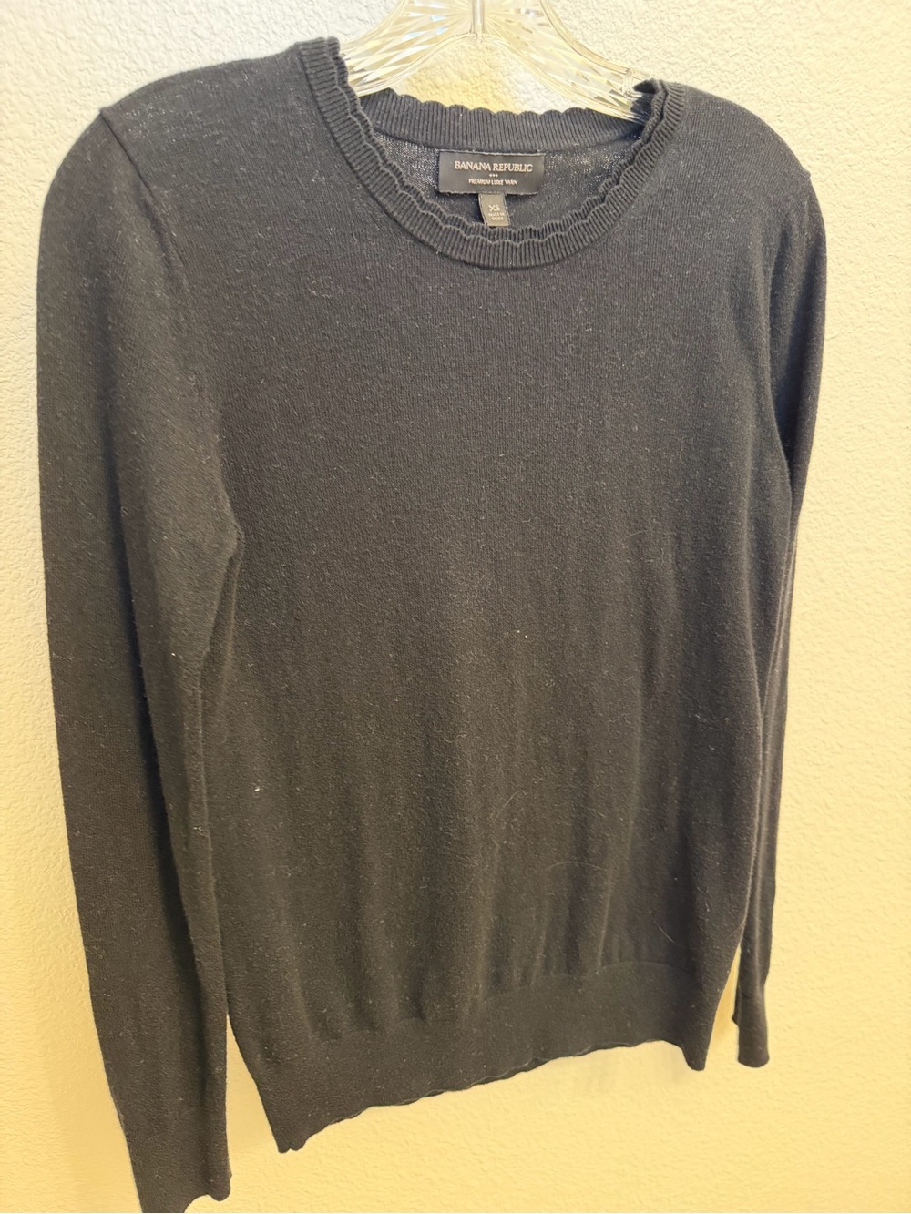 Banana Republic Black Scalloped Neck Crewneck Cotton Cashmere Blend Sweater